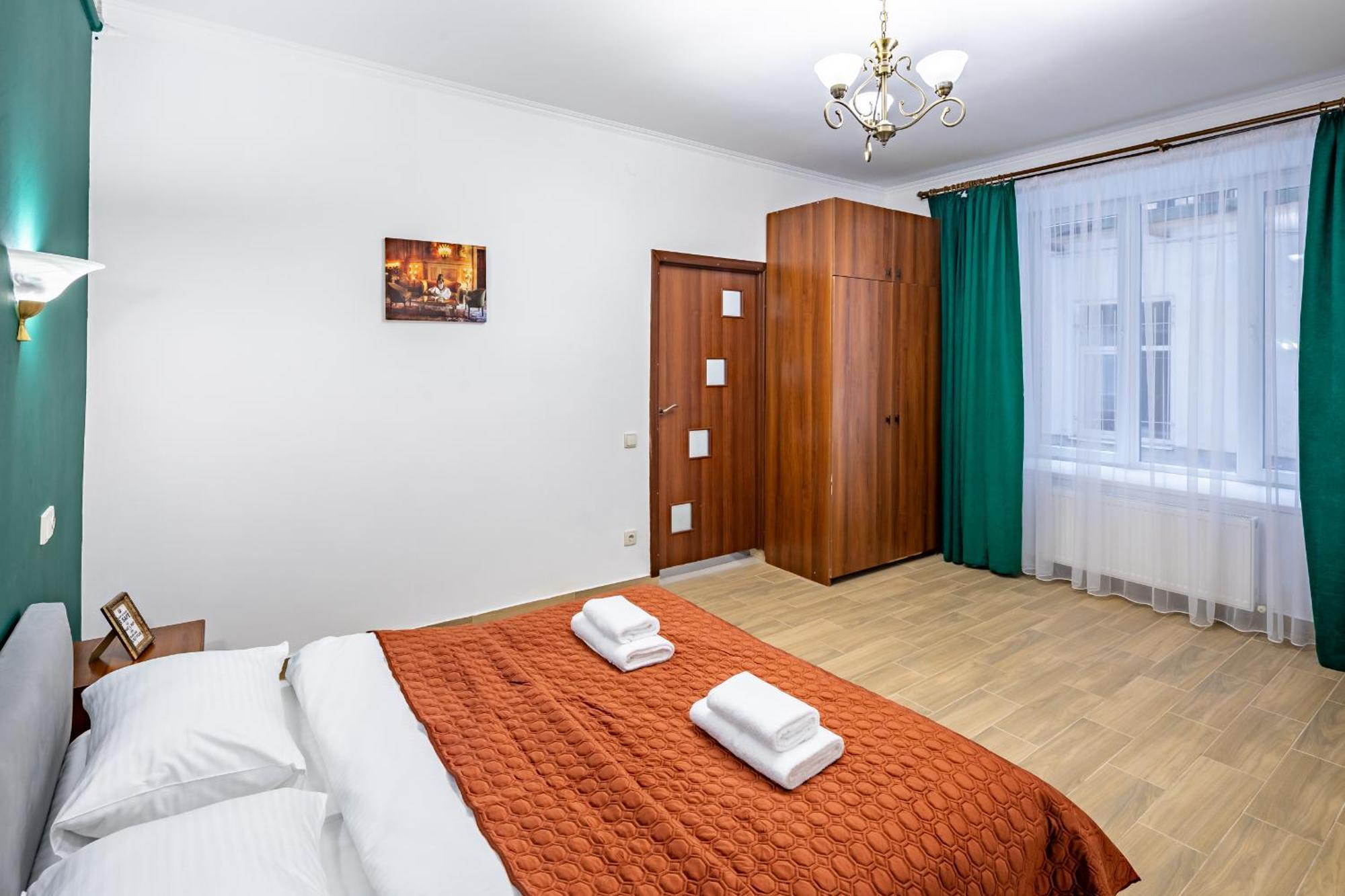 Complex Of Central Apartments Lviv Bagian luar foto